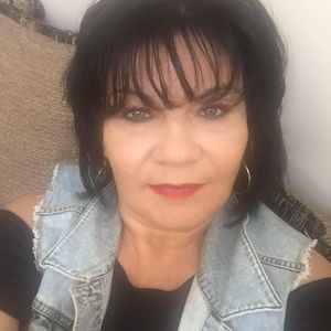 Meet your Posher, Lily